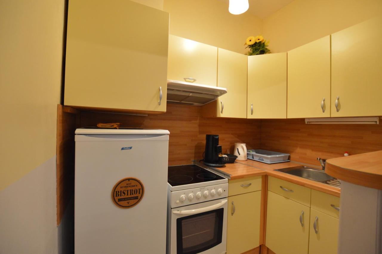 Ecm Continental Appartement Vittel Buitenkant foto