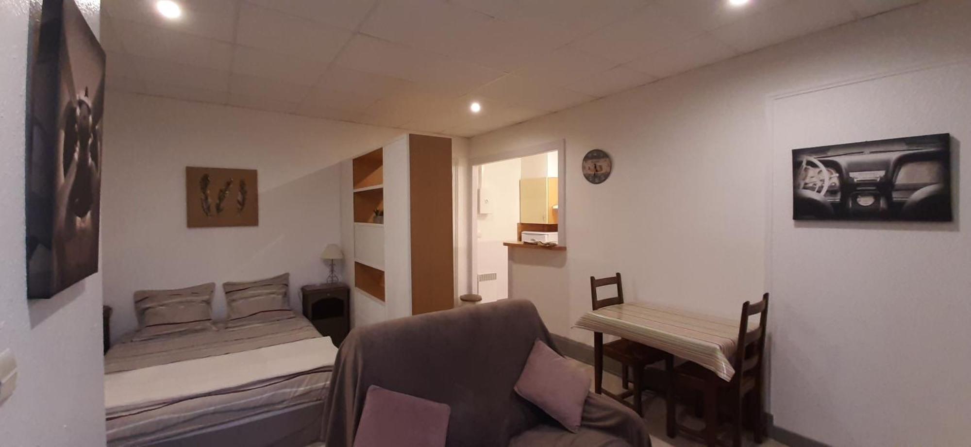 Ecm Continental Appartement Vittel Buitenkant foto