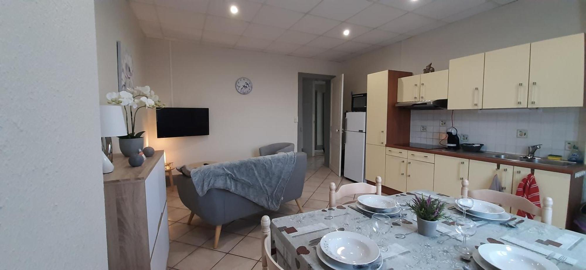 Ecm Continental Appartement Vittel Buitenkant foto
